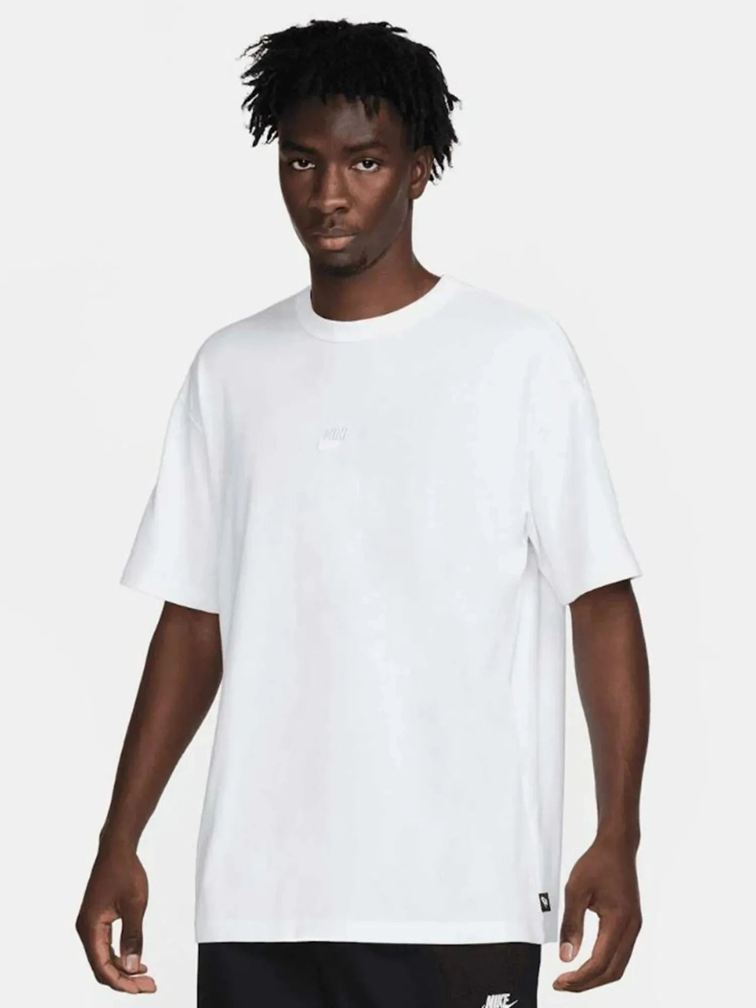 Футболка чоловіча Nike Sportswear Premium Essentials