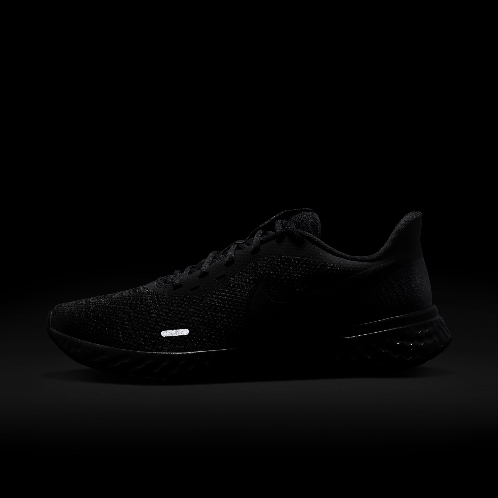 Кросівки чоловічі Nike Revolution 5