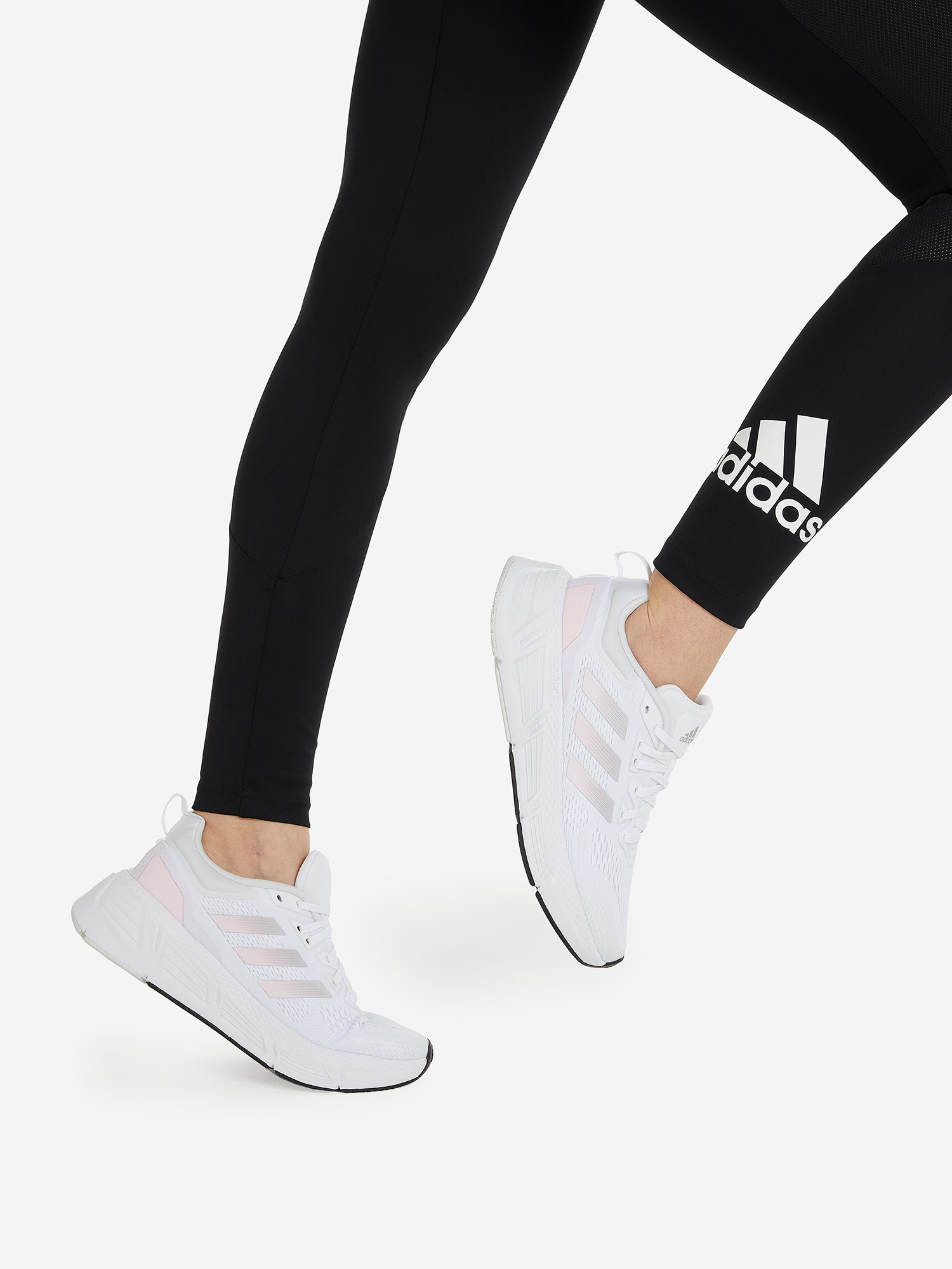 Кросівки жіночі  adidas Questar