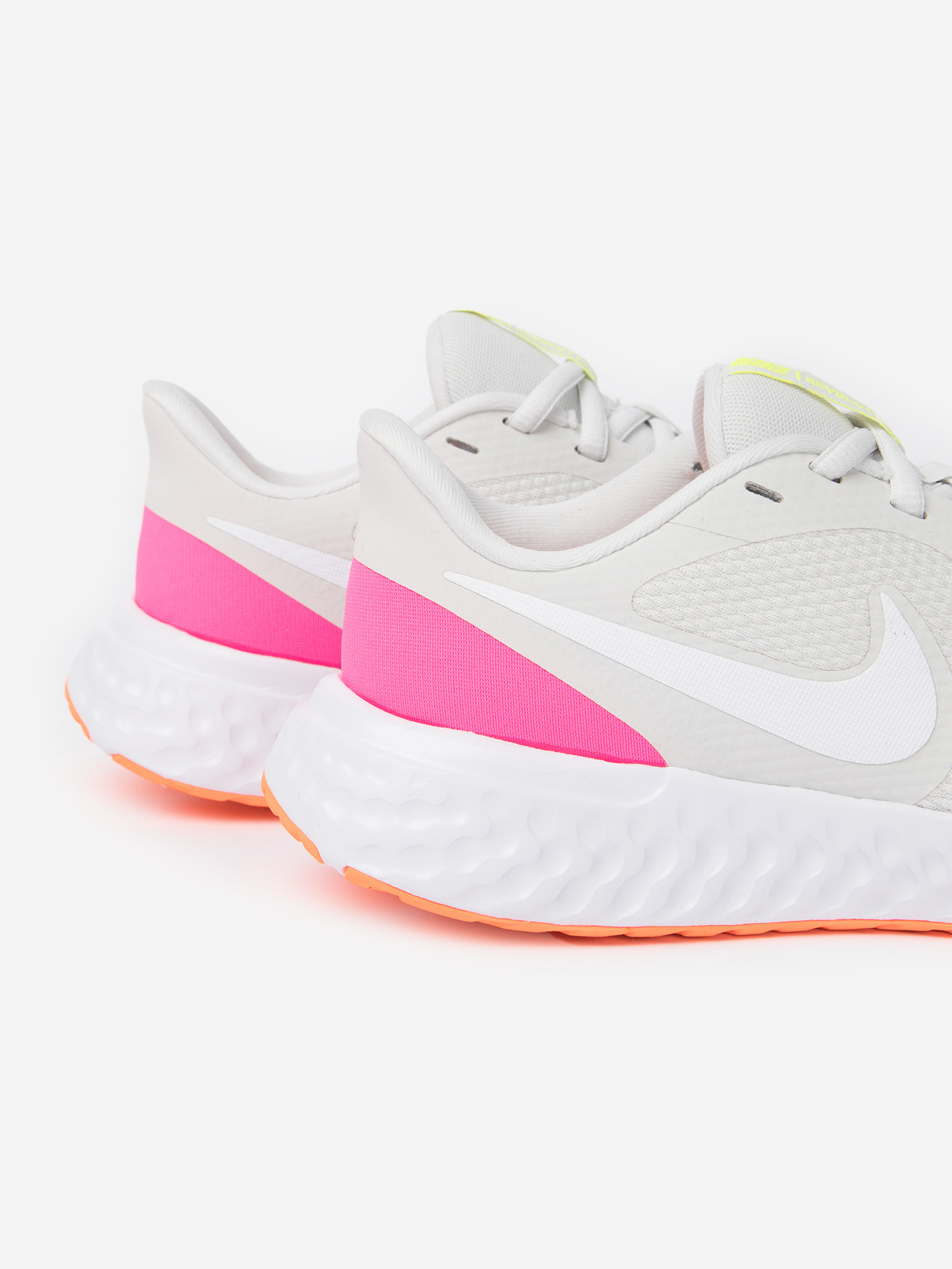 Кросівки жіночі Nike Revolution 5