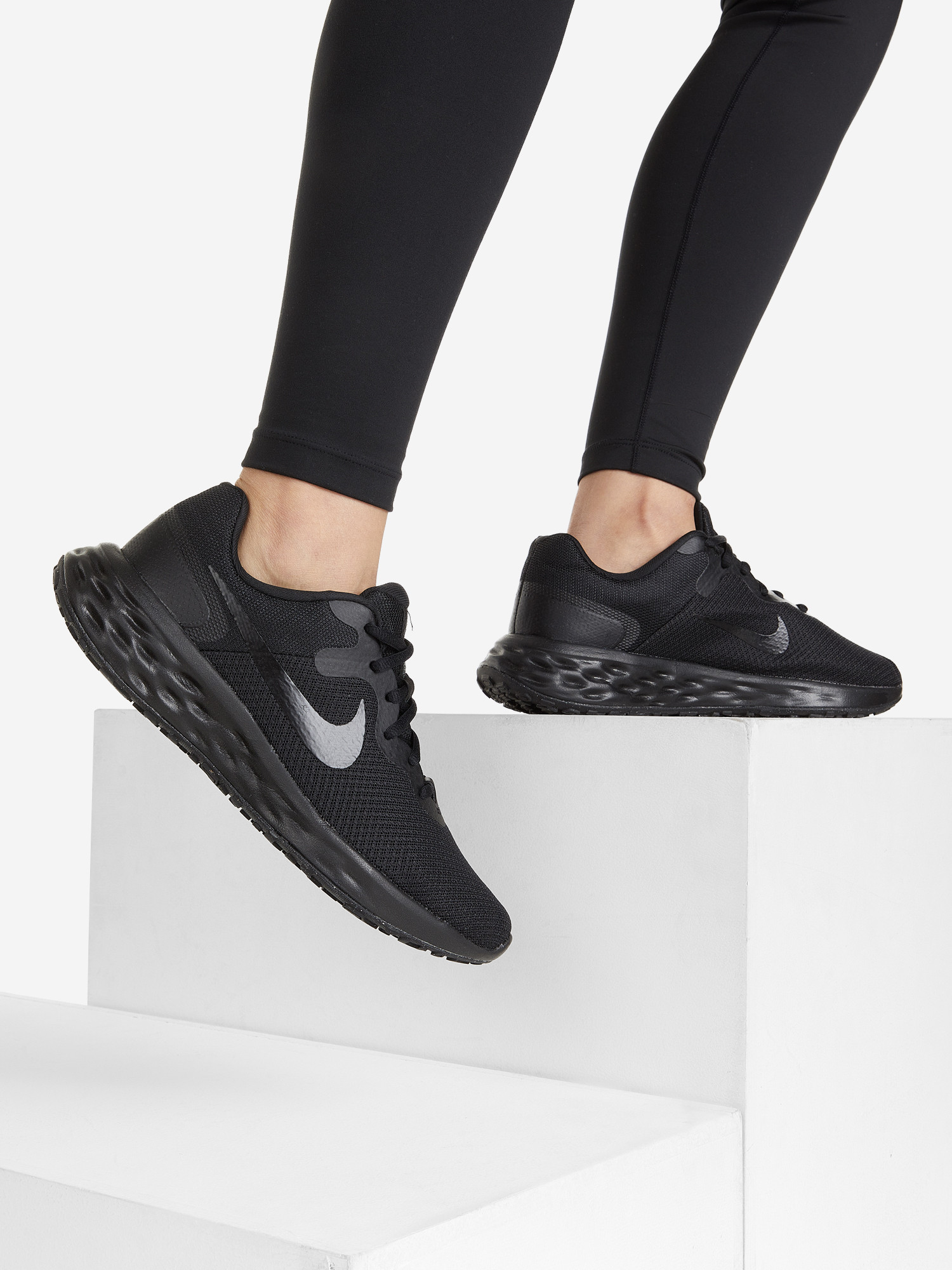 Кроссовки женские Nike Revolution 6 Next Nature