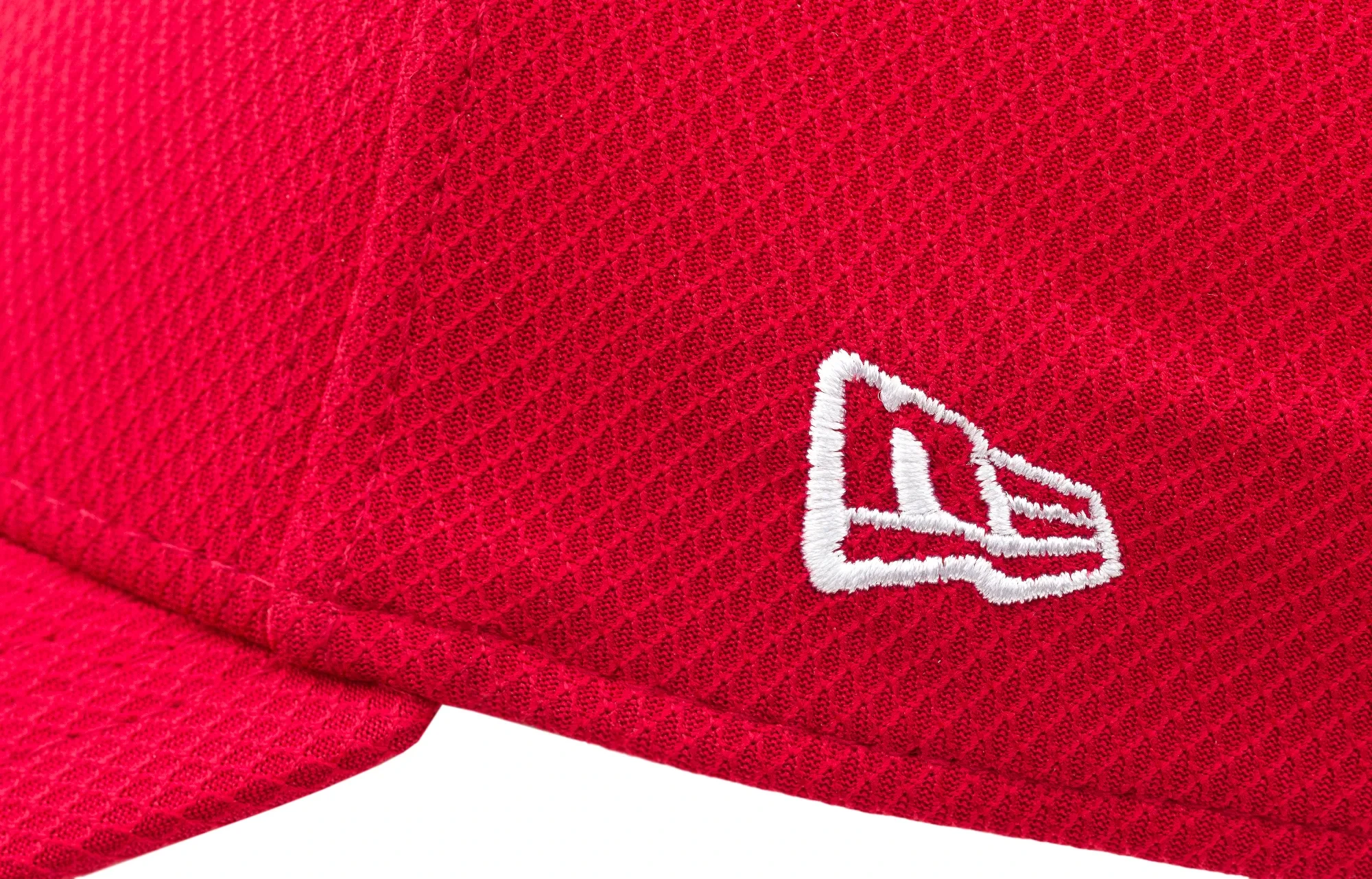 Бейсболка New Era Diamond Monogram 39Thirty