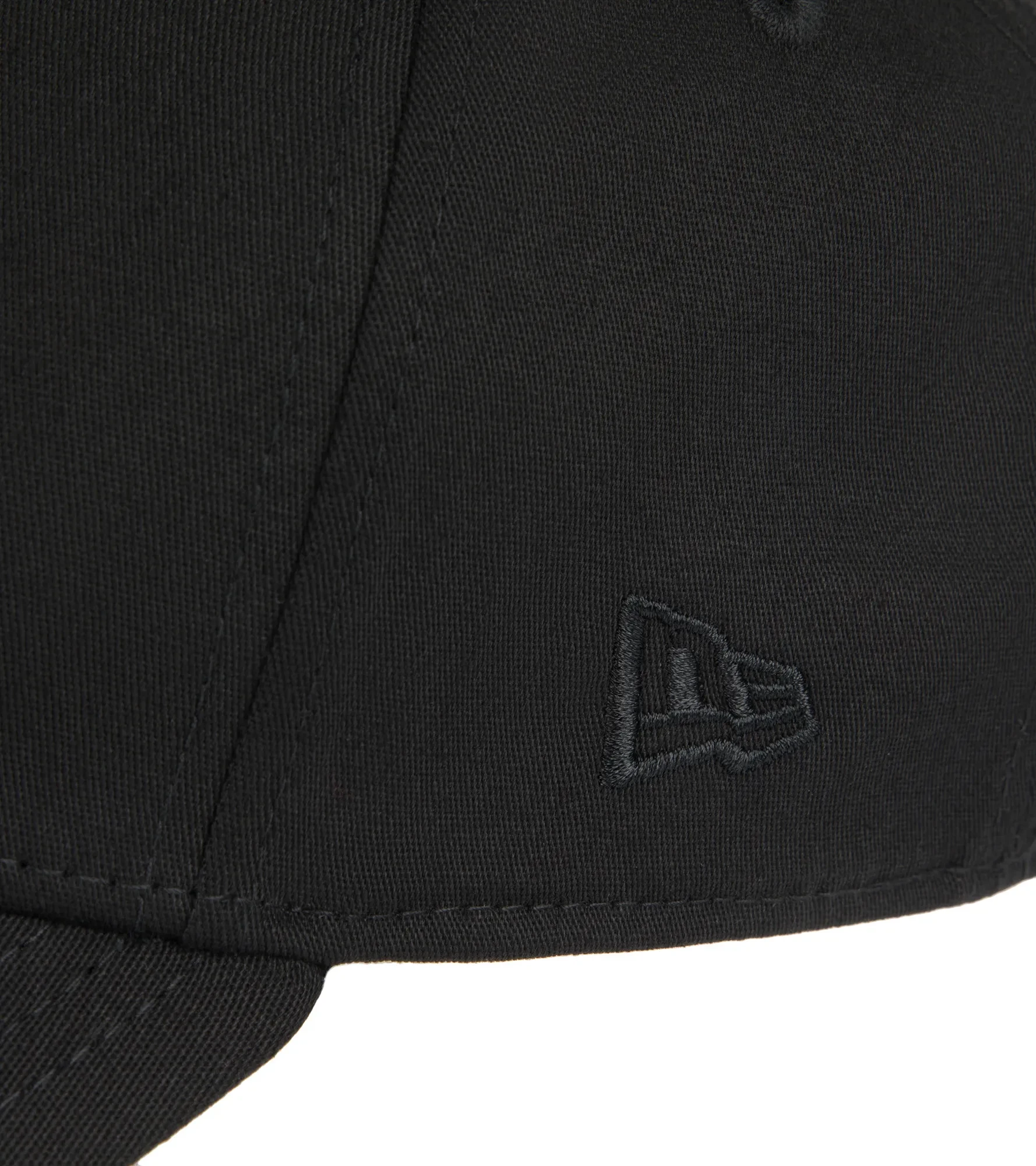 Бейсболка жіноча New Era League Essential 39Thirty