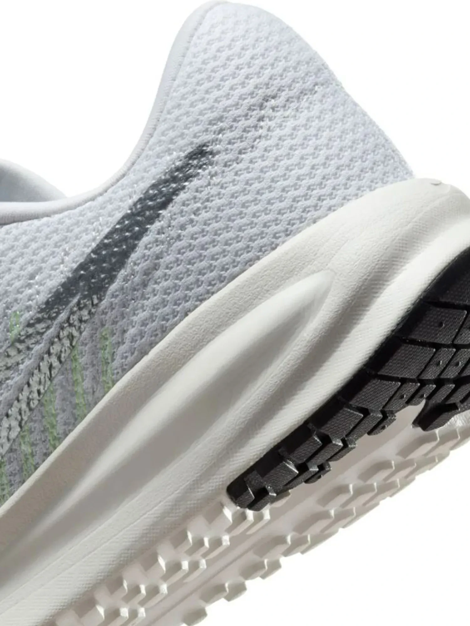 Кроссовки женские Nike Run Defy